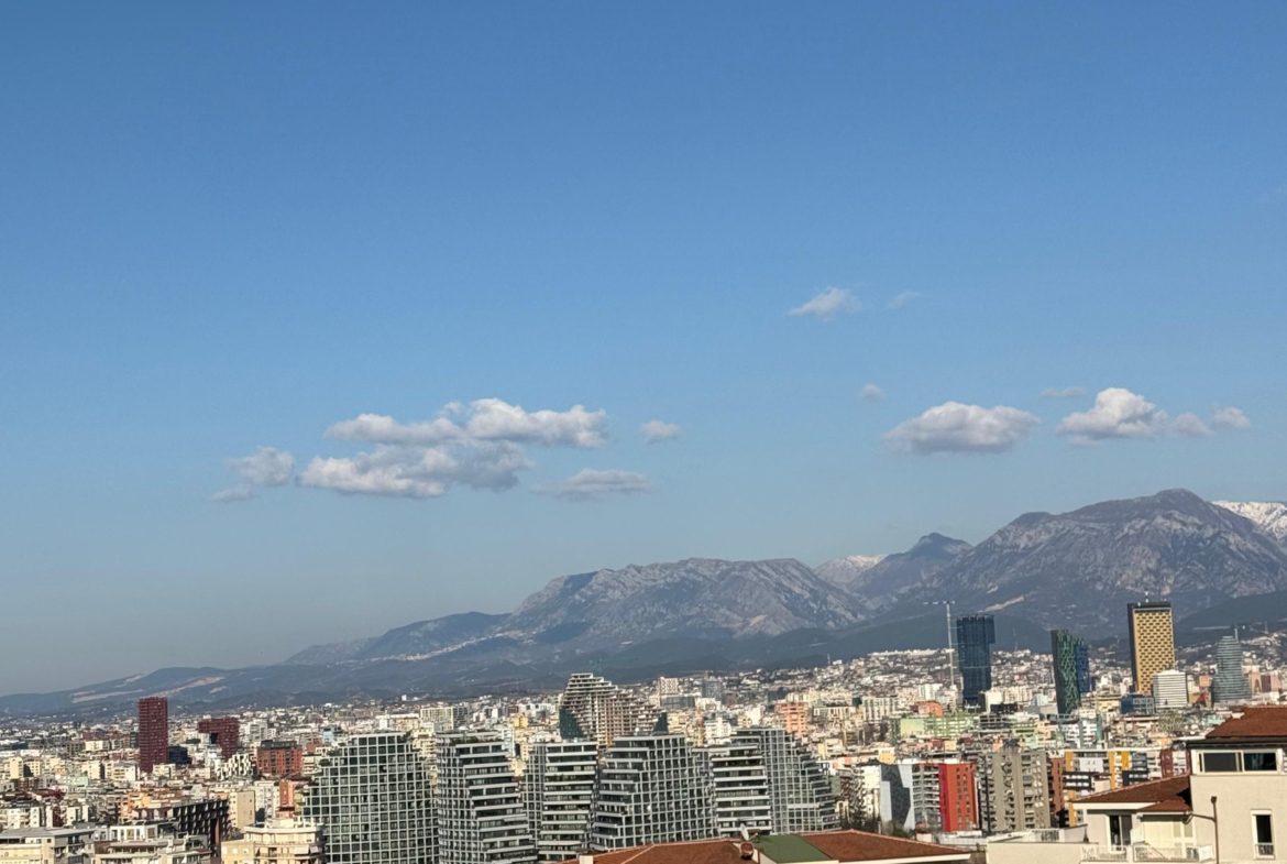 Apartament 2+1& post parkimi për shitje, pranë Kopshtit Zoologjik, Tiranë.