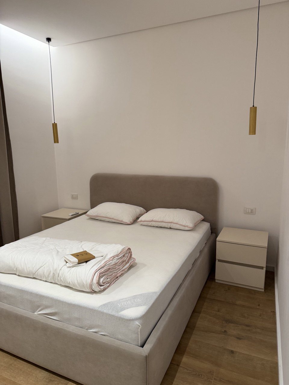 Apartament 1+1 me qera, te Fusha Aviacionit, Tiranë.
