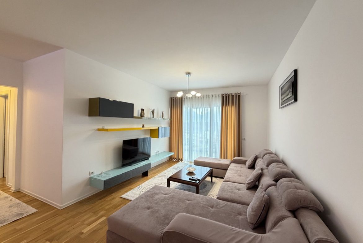 Apartament 2+1 për qera, te Kopshti Botanik, Tiranë.