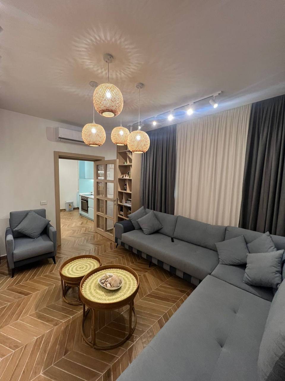 Apartament 1+1+verandë, pranë Hotel Epidam, Golem.