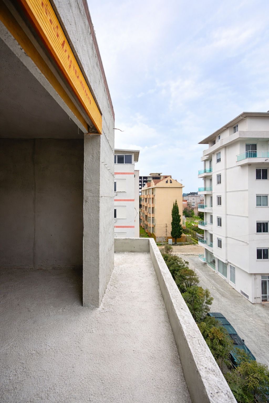 Apartament 1+1 për shitje, në Golem, Durrës.