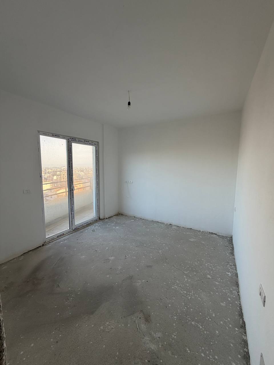 Apartament 2+1 për shitje, te Billa, Durrës.