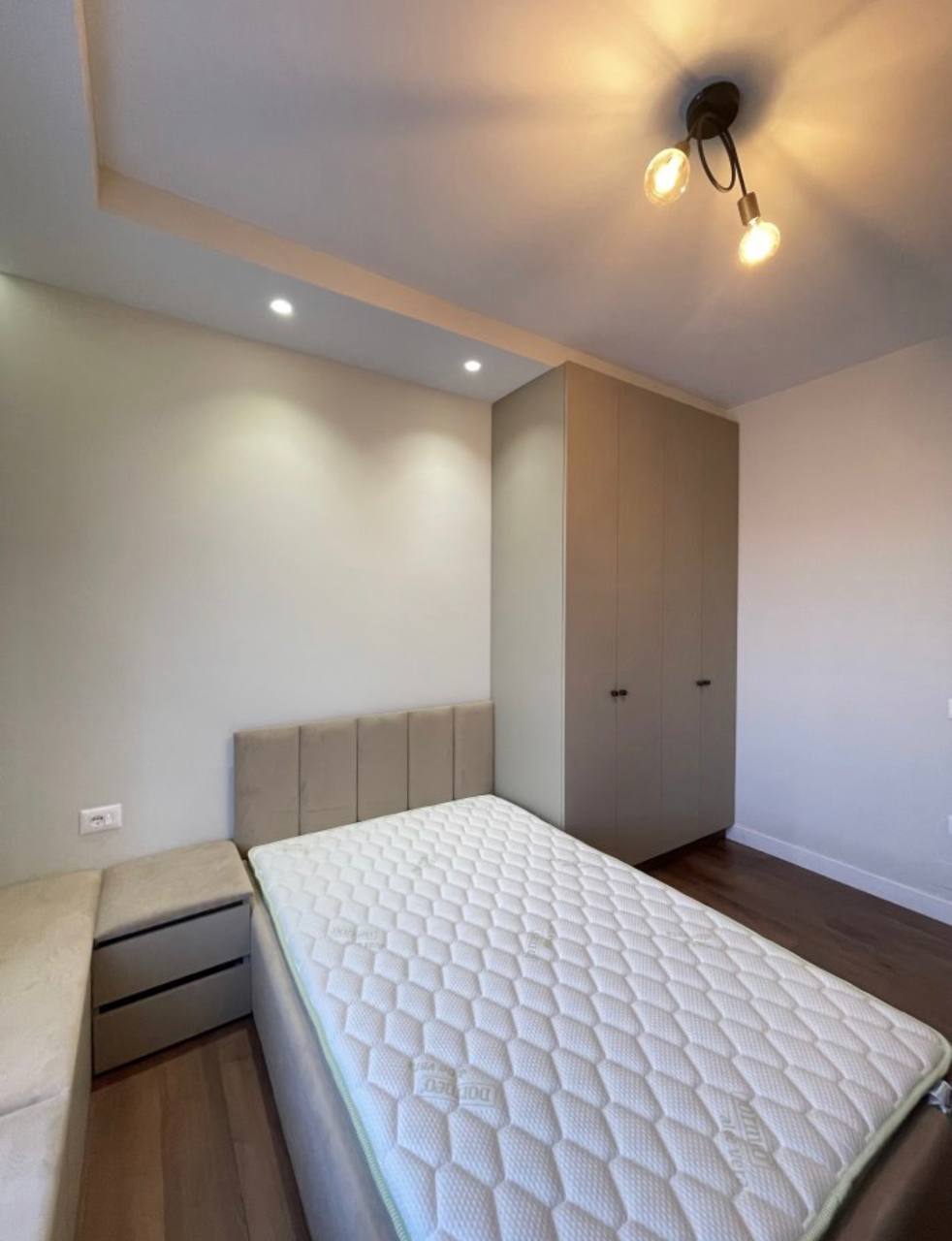 Apartament 2+1 për qera, në Selitë, Tiranë.