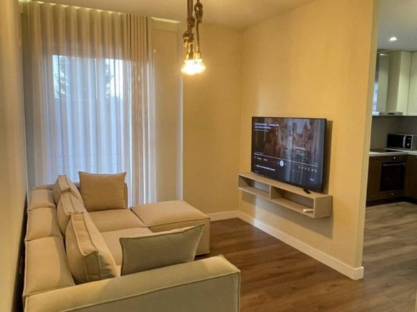 Apartament 2+1 për qera, në Selitë, Tiranë.