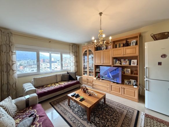 Apartament 1+1 për shitje, pranë Ambasadës Amerikane, Tiranë.