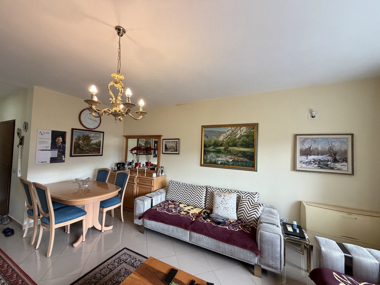Apartament 1+1 për shitje, pranë Ambasadës Amerikane, Tiranë.