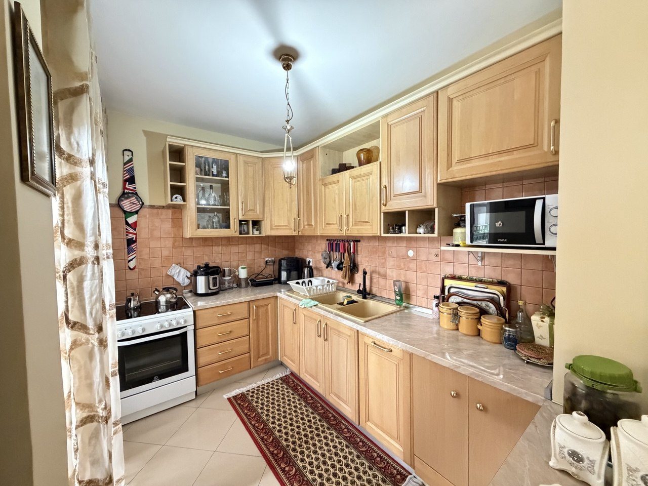 Apartament 1+1 për shitje, pranë Ambasadës Amerikane, Tiranë.