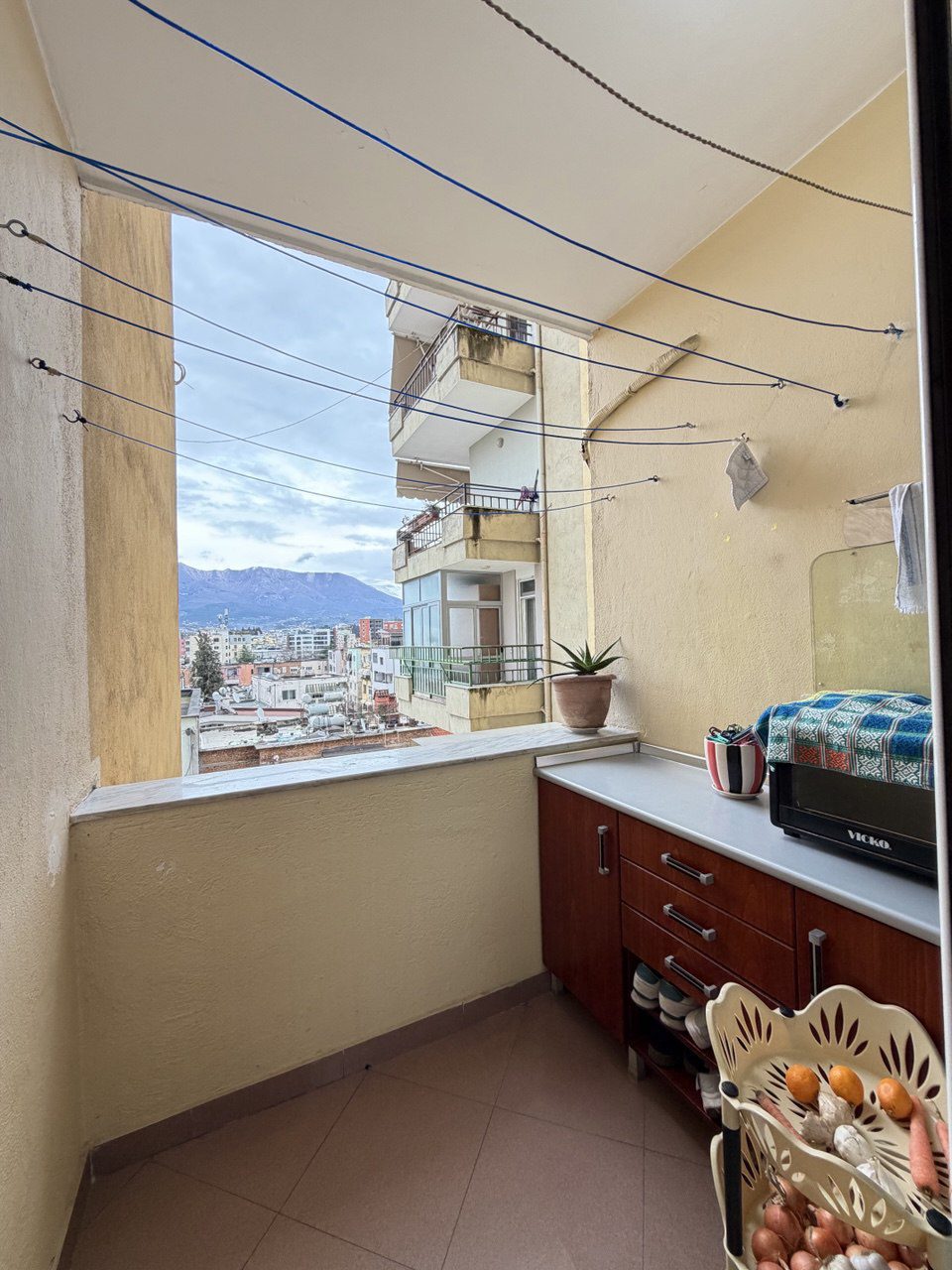 Apartament 1+1 për shitje, pranë Ambasadës Amerikane, Tiranë.