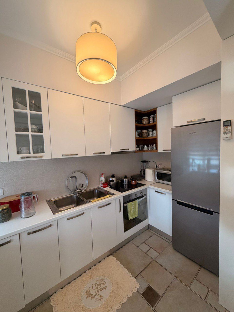 Apartament 1+1 për shitje, pranë British School, Kodra e Diellit, Tiranë.