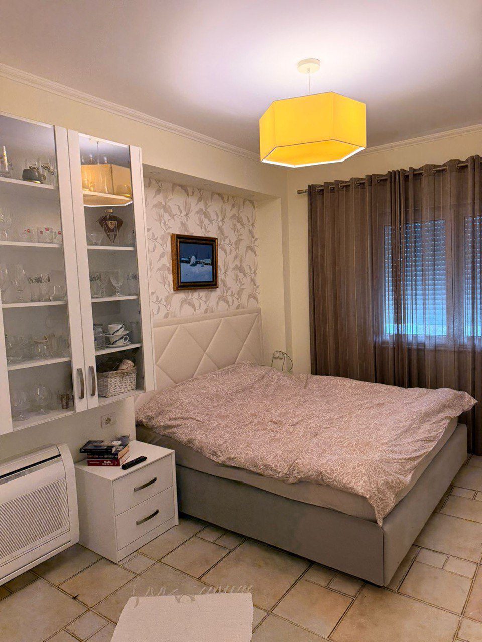 Apartament 1+1 për shitje, pranë British School, Kodra e Diellit, Tiranë.
