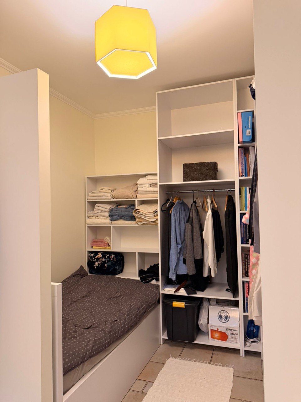 Apartament 1+1 për shitje, pranë British School, Kodra e Diellit, Tiranë.
