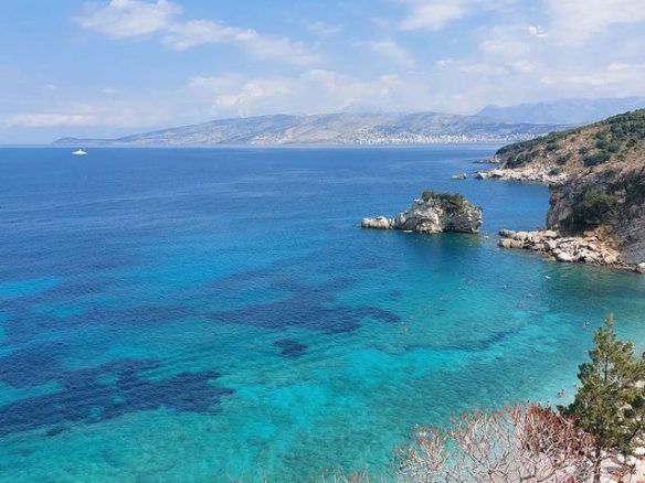 Godinë për shitje, Hamallaj, Durrës.