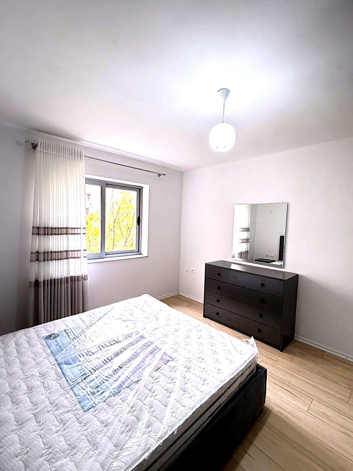 Apartament 1+1 për qera, Tiranë e Re.