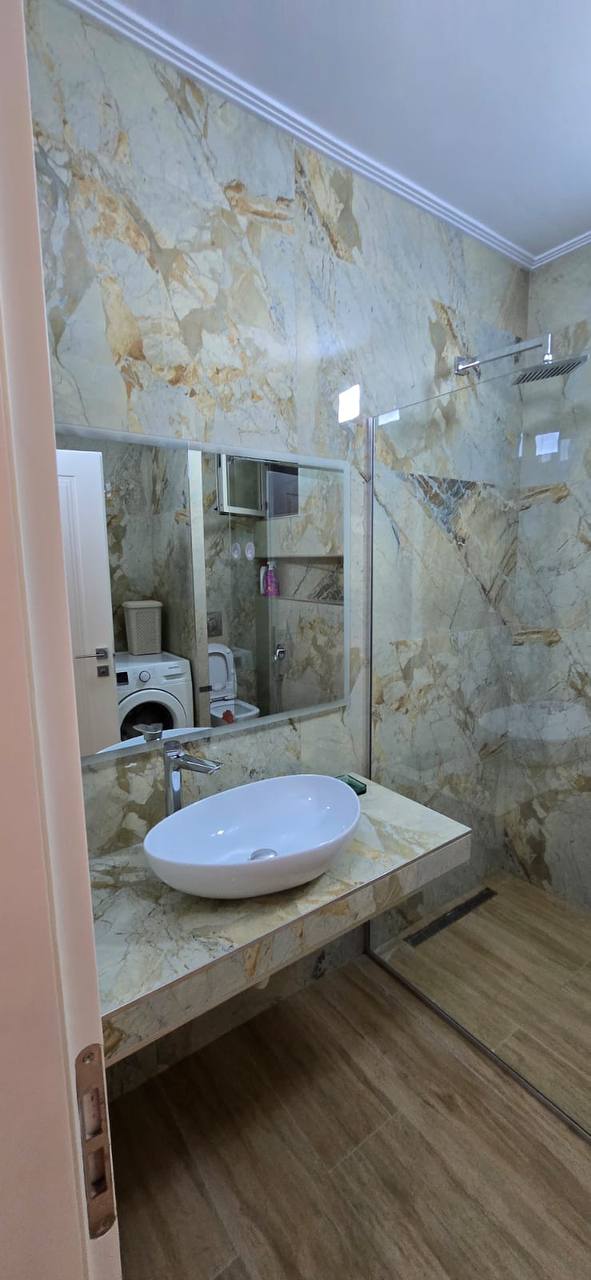 Apartament 3+1 me qera, pranë Kodrës së Diellit 1, Tiranë.