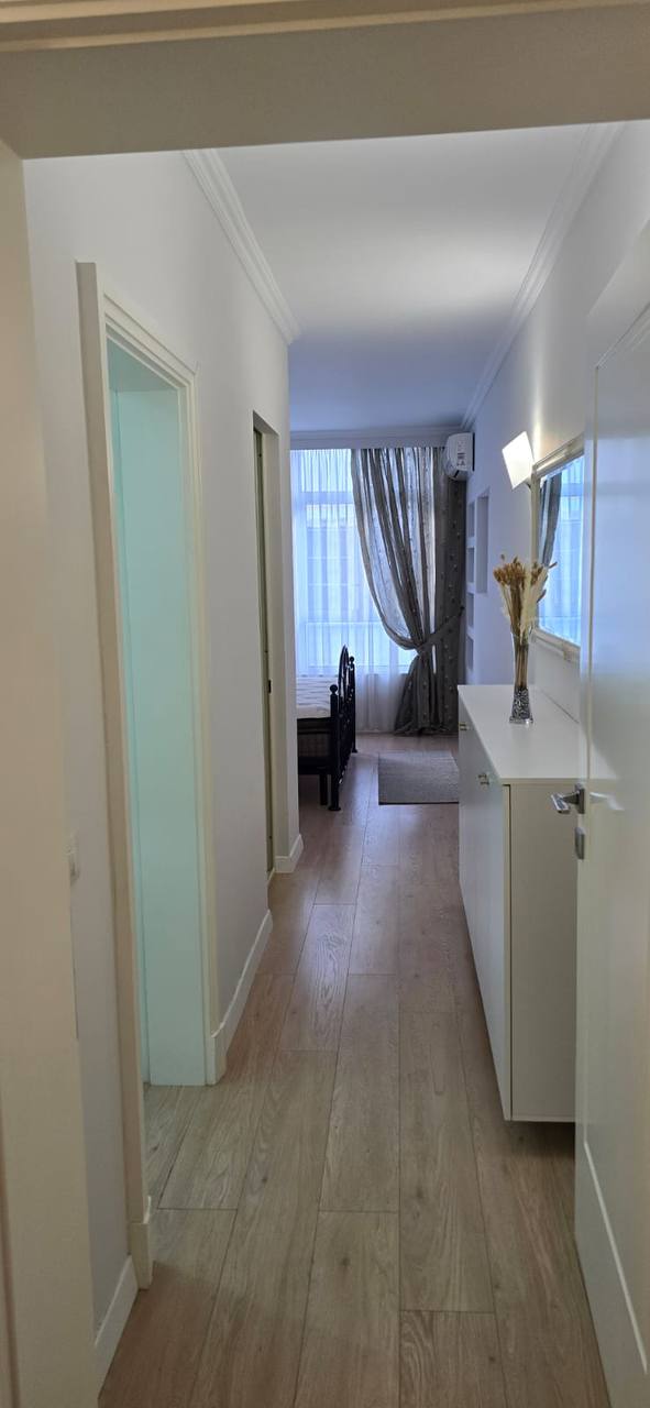Apartament 3+1 me qera, pranë Kodrës së Diellit 1, Tiranë.