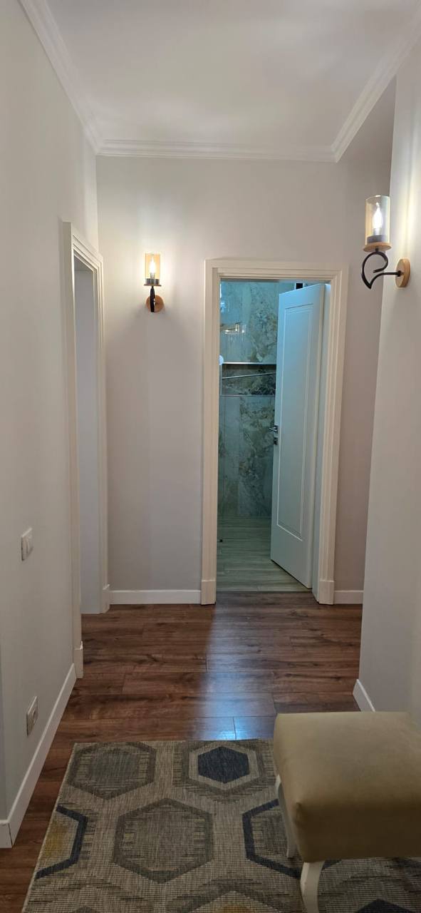 Apartament 3+1 me qera, pranë Kodrës së Diellit 1, Tiranë.