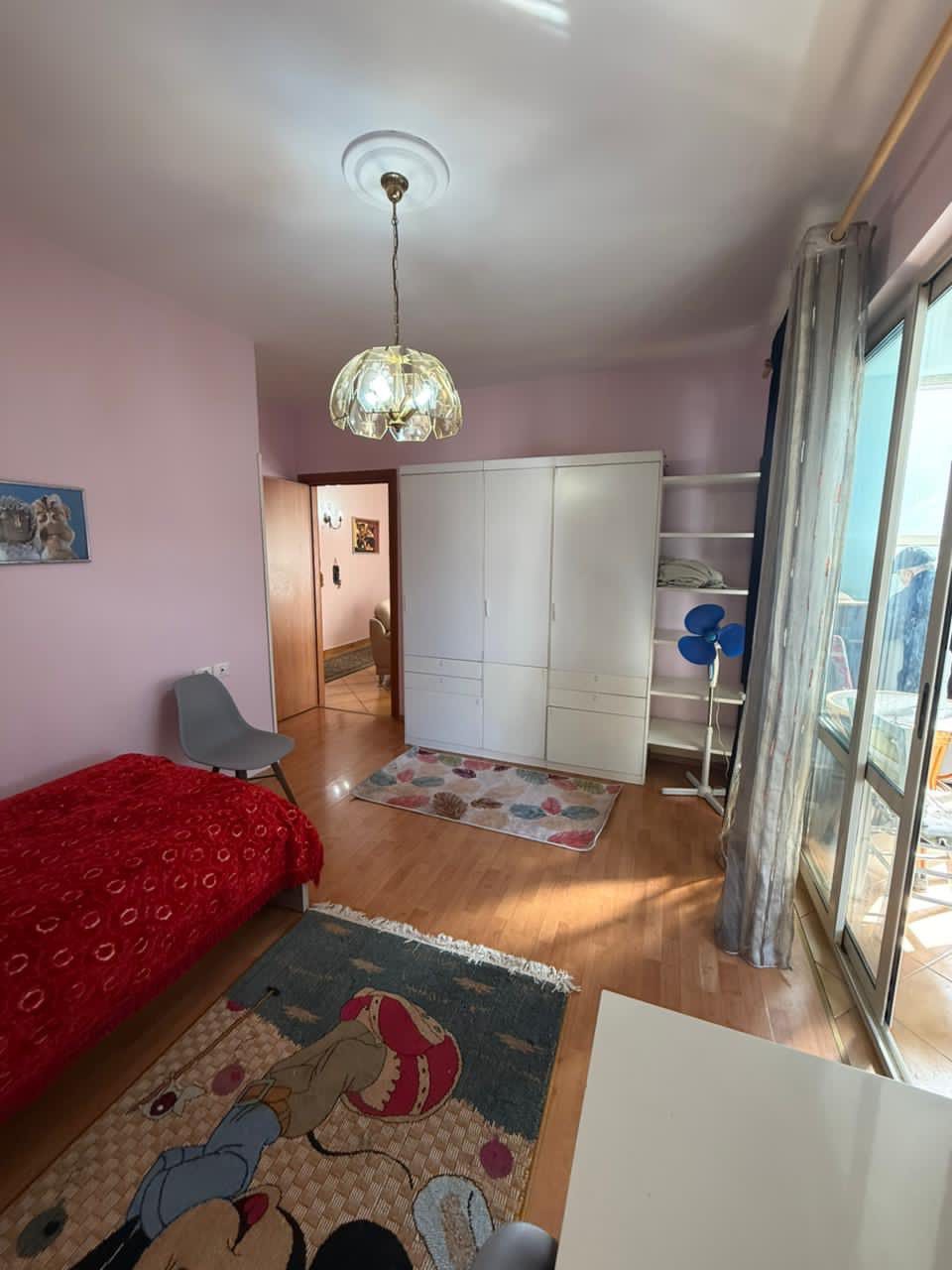 Apartament 2+1 me qera, pranë Fondacionit Eleonora, Tiranë.