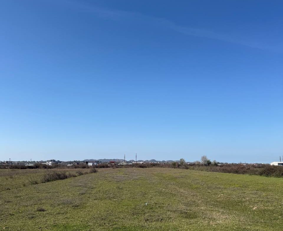 Tokë për shitje, Autostrada Tiranë–Durrës, Mbikalimi i Fllakës.
