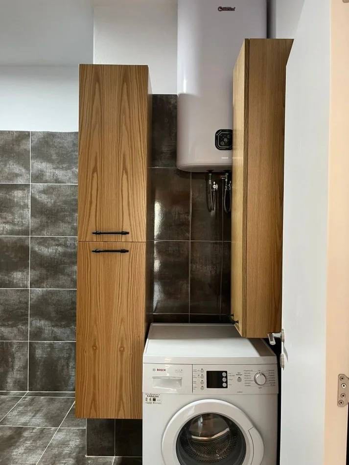 Apartament 1+1 për qera, në Myslym Shyri, Tiranë.