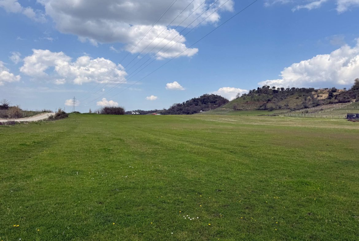 Tokë 8400 m2 për shitje, Kashar, Tiranë.
