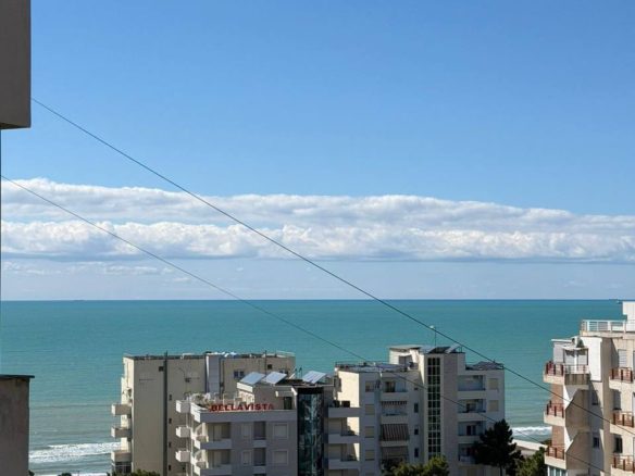 Apartament 2+1 për shitje, te Shkëmbi Kavajës.