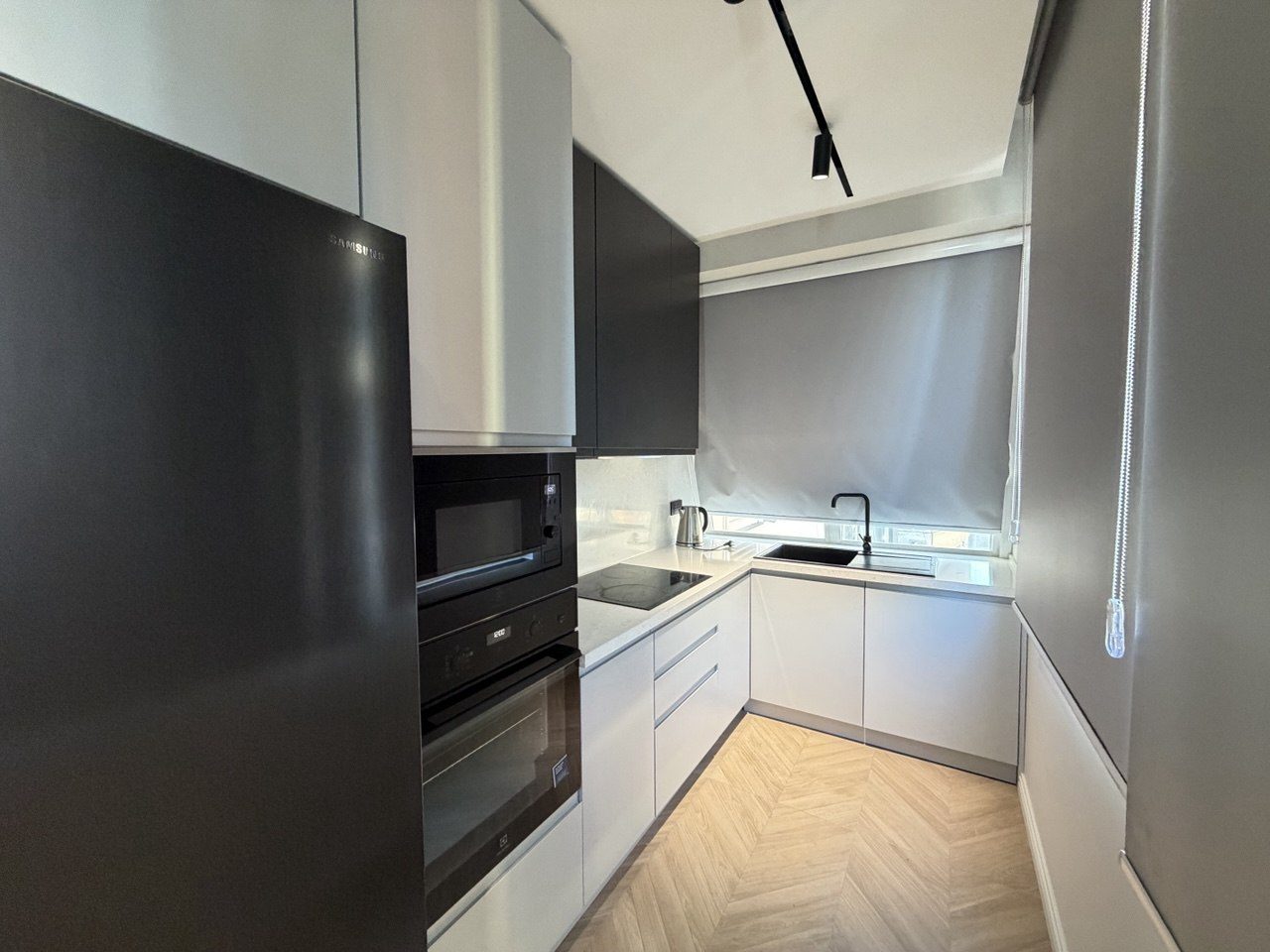 Apartament 2+1 për qera, pranë Kopshtit Zoologjik, Tiranë.