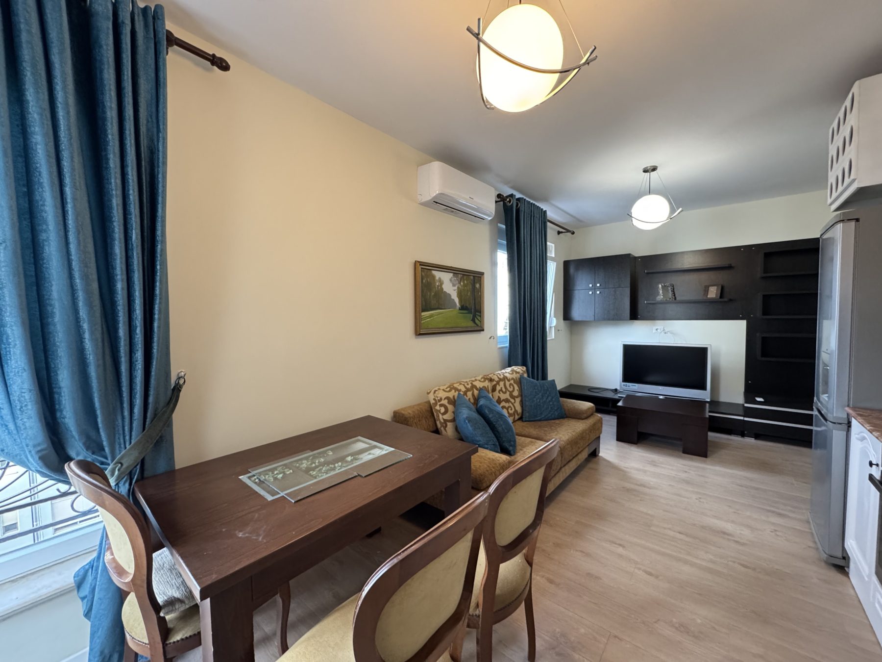 Apartament 1+1 për qera, pranë Lion Residence, Tiranë.