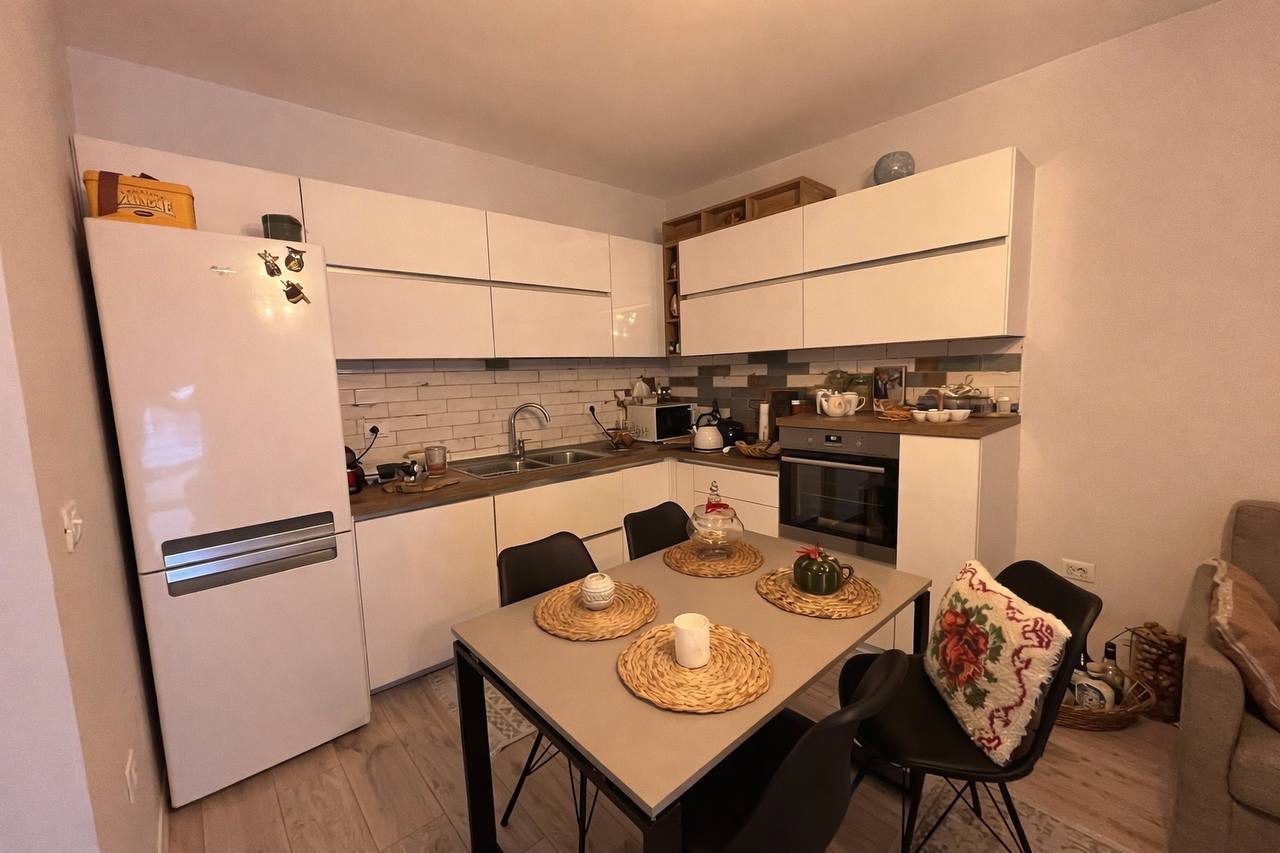 Apartament 1+1 për qera, te residenca Kodra Diellit, Tiranë.,