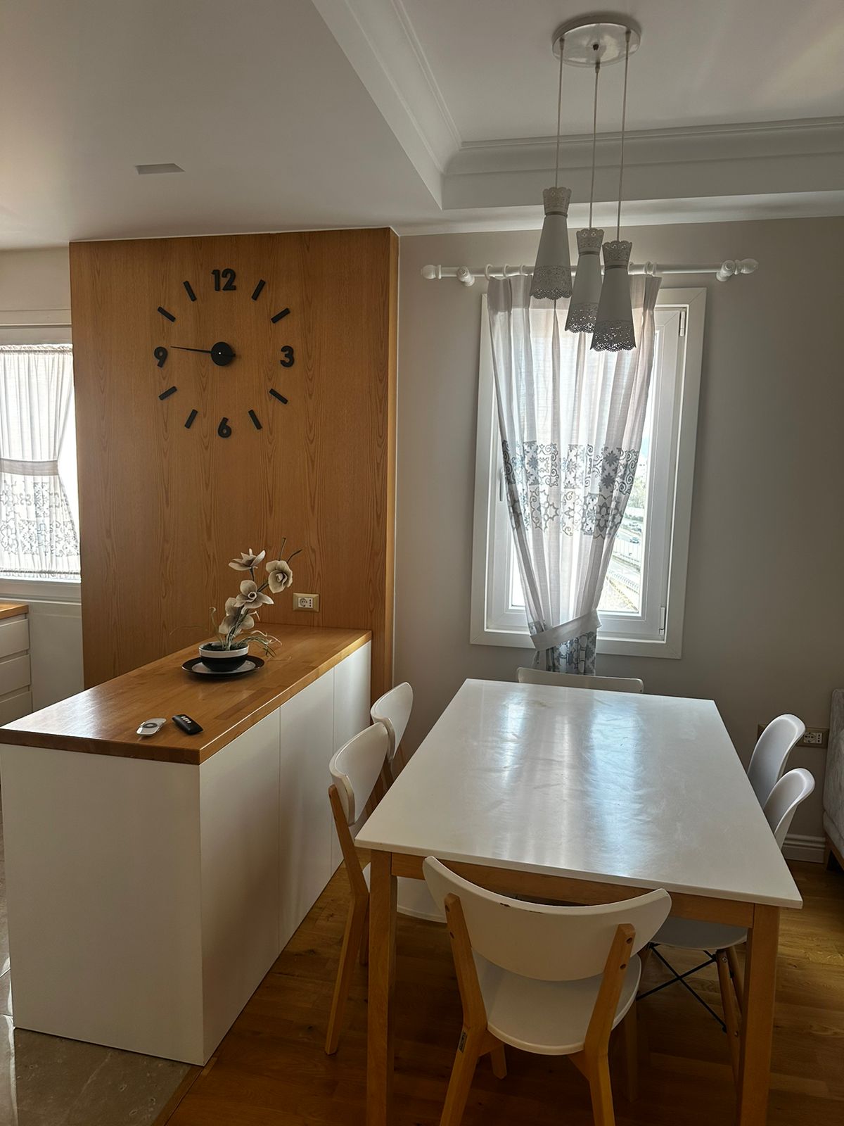 Apartament 3+1 me qera, pranë Qendrës Kristal, Tiranë.
