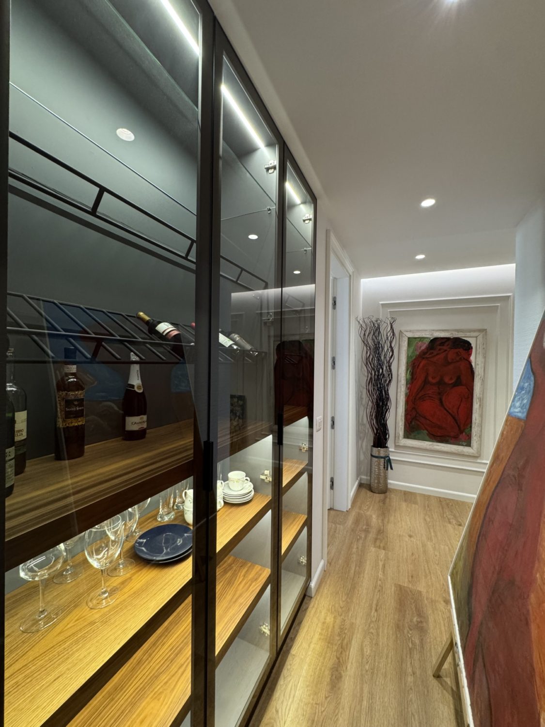 Apartament 3+1 për shitje, përballë Ambasadës Amerikane, Tiranë.