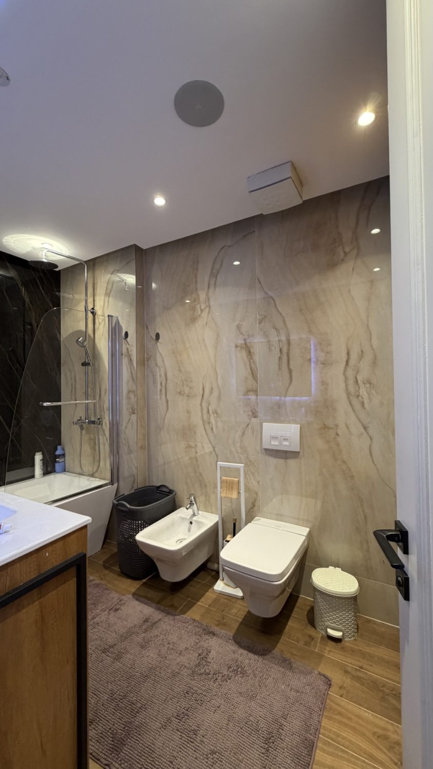 Apartament 3+1 për shitje, përballë Ambasadës Amerikane, Tiranë.
