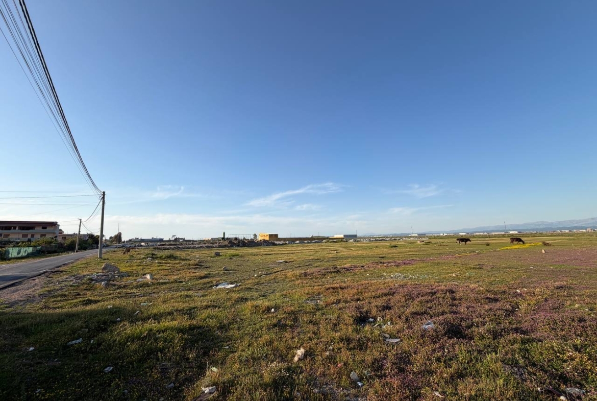 Tokë për shitje, në Porto Romano, Durrës.