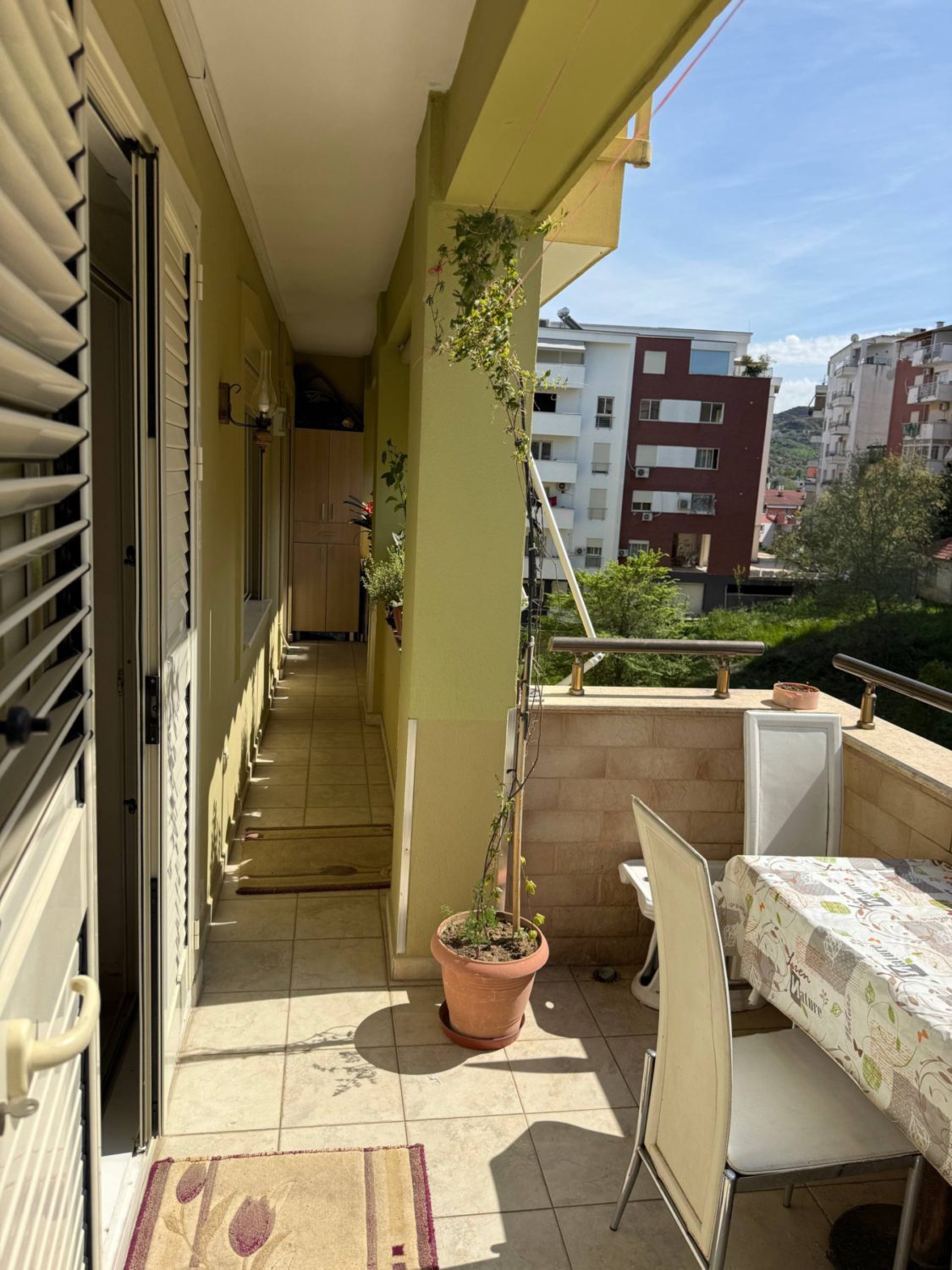 Apartament 2+1 për shitje, pranë Liqenit të Thatë, Tiranë.