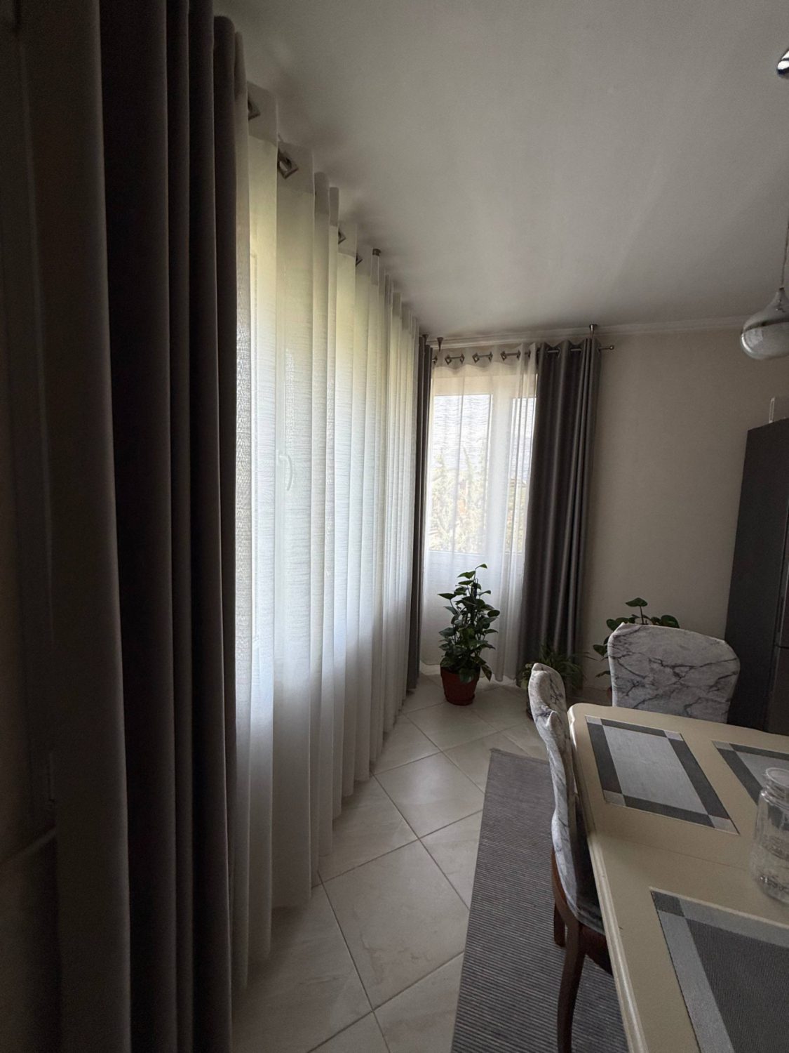 Apartament 2+1 për shitje, pranë Liqenit të Thatë, Tiranë.