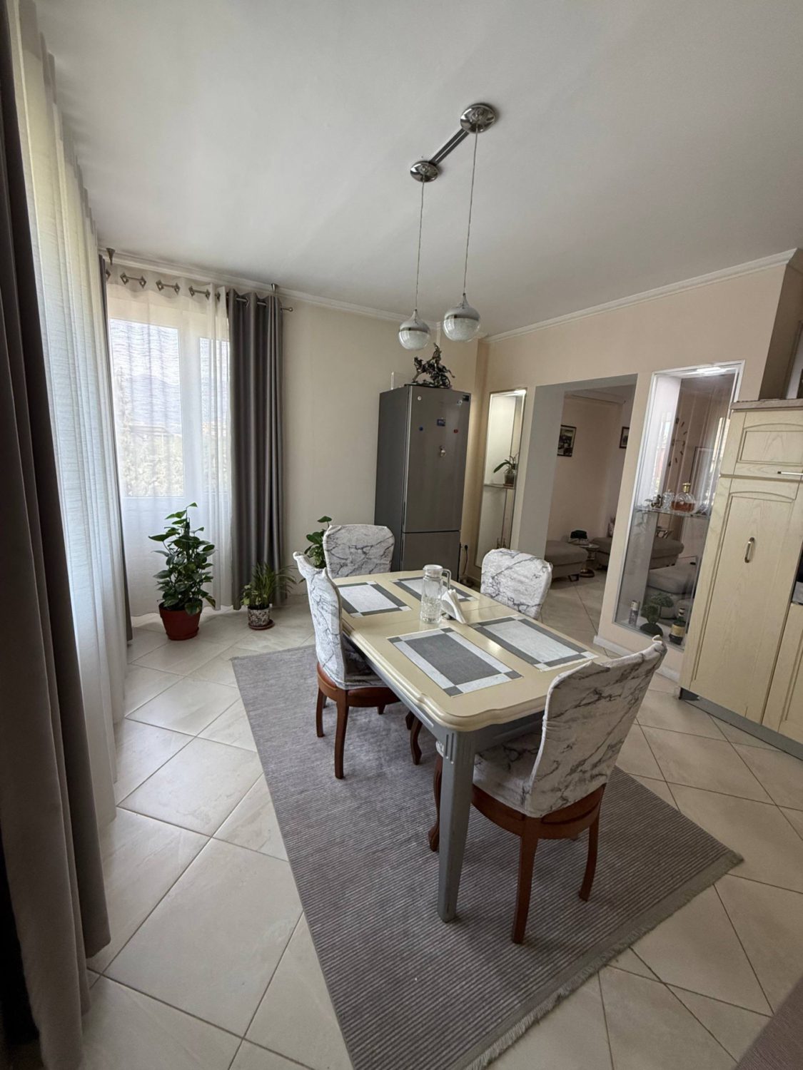 Apartament 2+1 për shitje, pranë Liqenit të Thatë, Tiranë.
