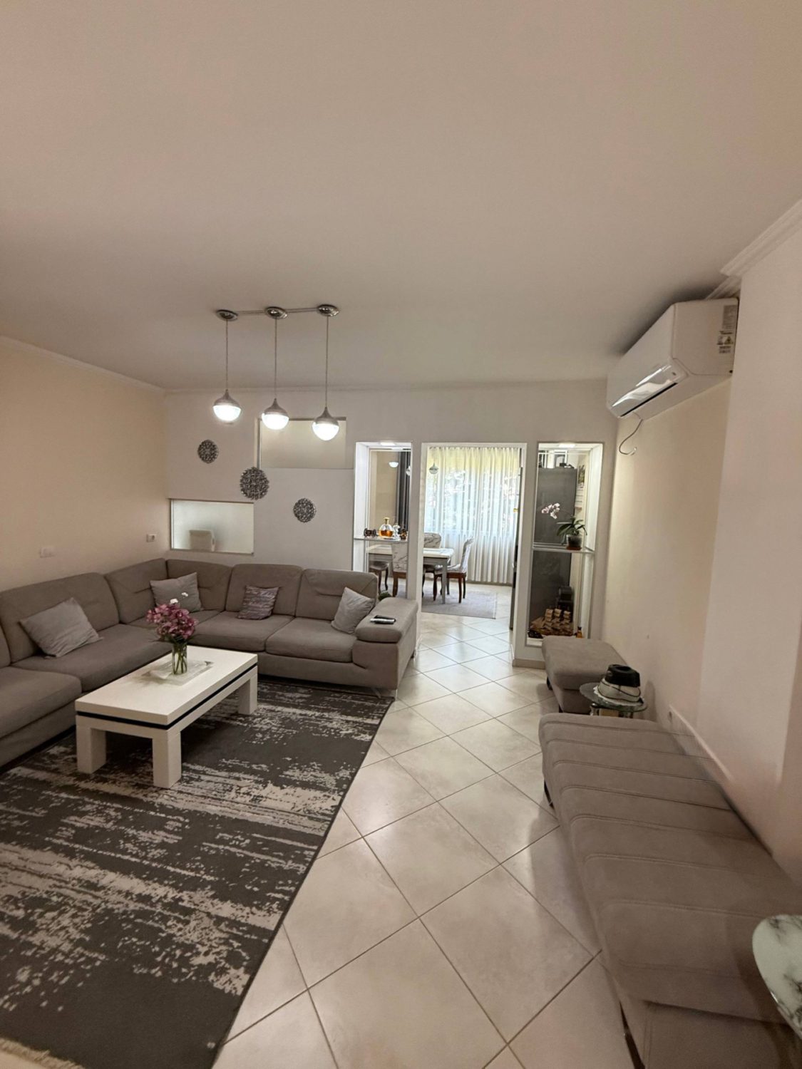 Apartament 2+1 për shitje, pranë Liqenit të Thatë, Tiranë.