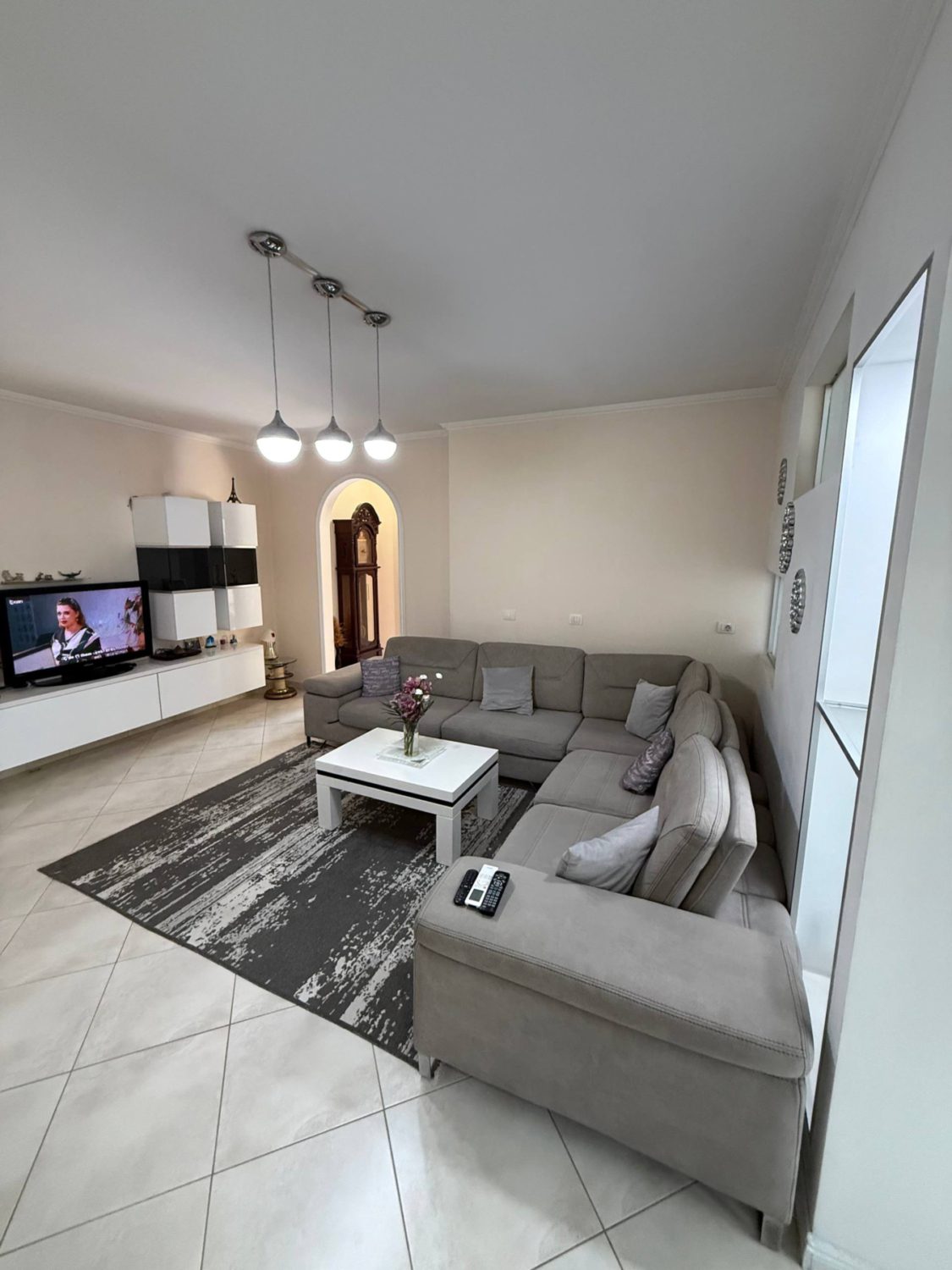 Apartament 2+1 për shitje, pranë Liqenit të Thatë, Tiranë.