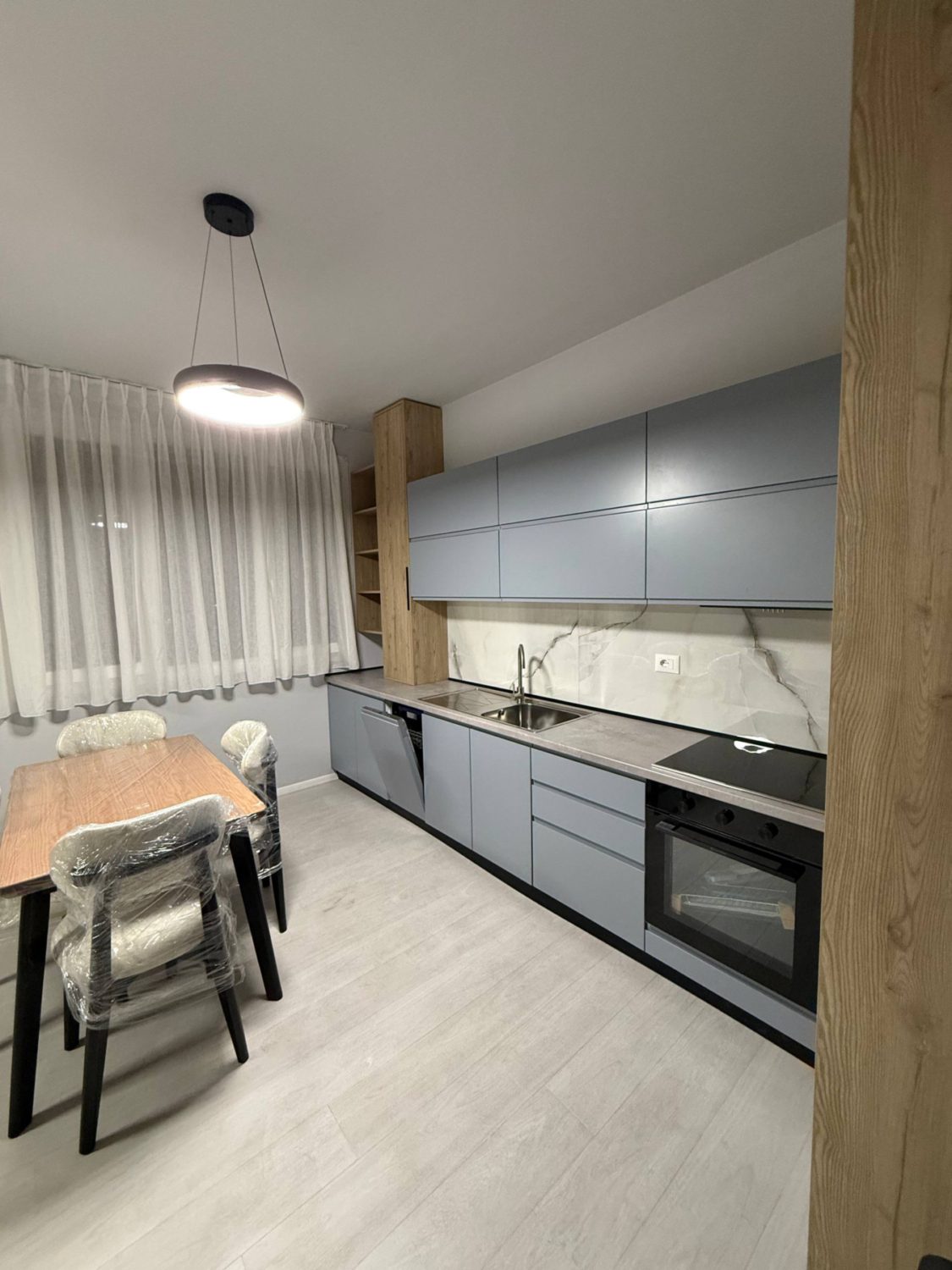 Apartament 2+1 për qera, pranë Green City, Tiranë.