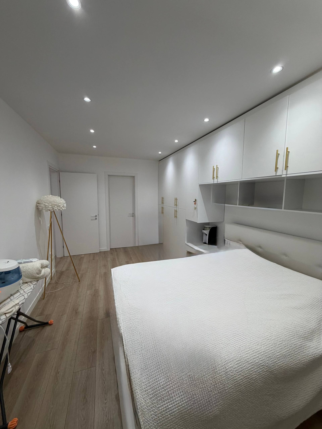 Apartament 2+1+2 + post parkimi me qera, Kodra e Diellit, Tiranë.