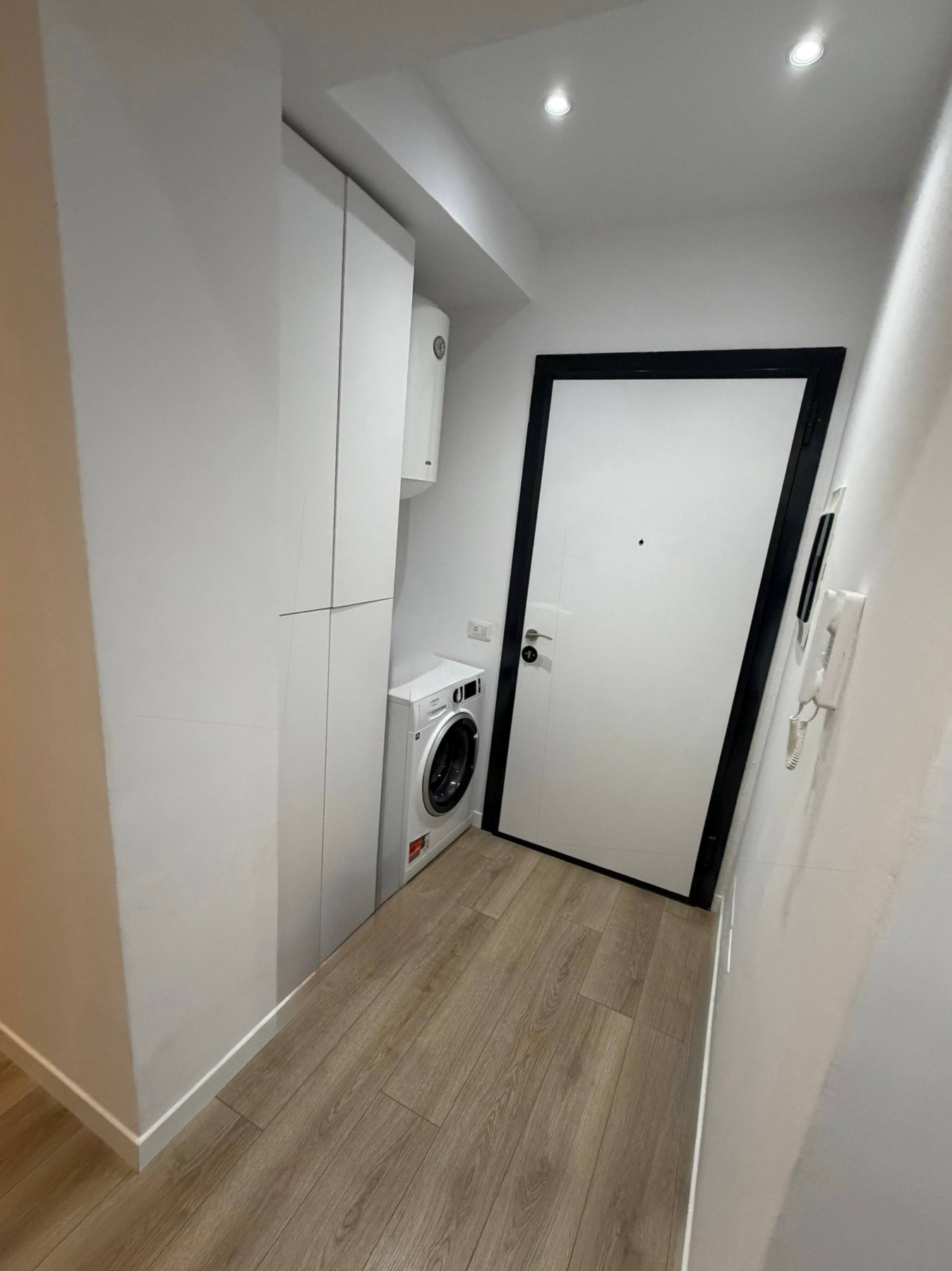 Apartament 2+1+2 + post parkimi me qera, Kodra e Diellit, Tiranë.