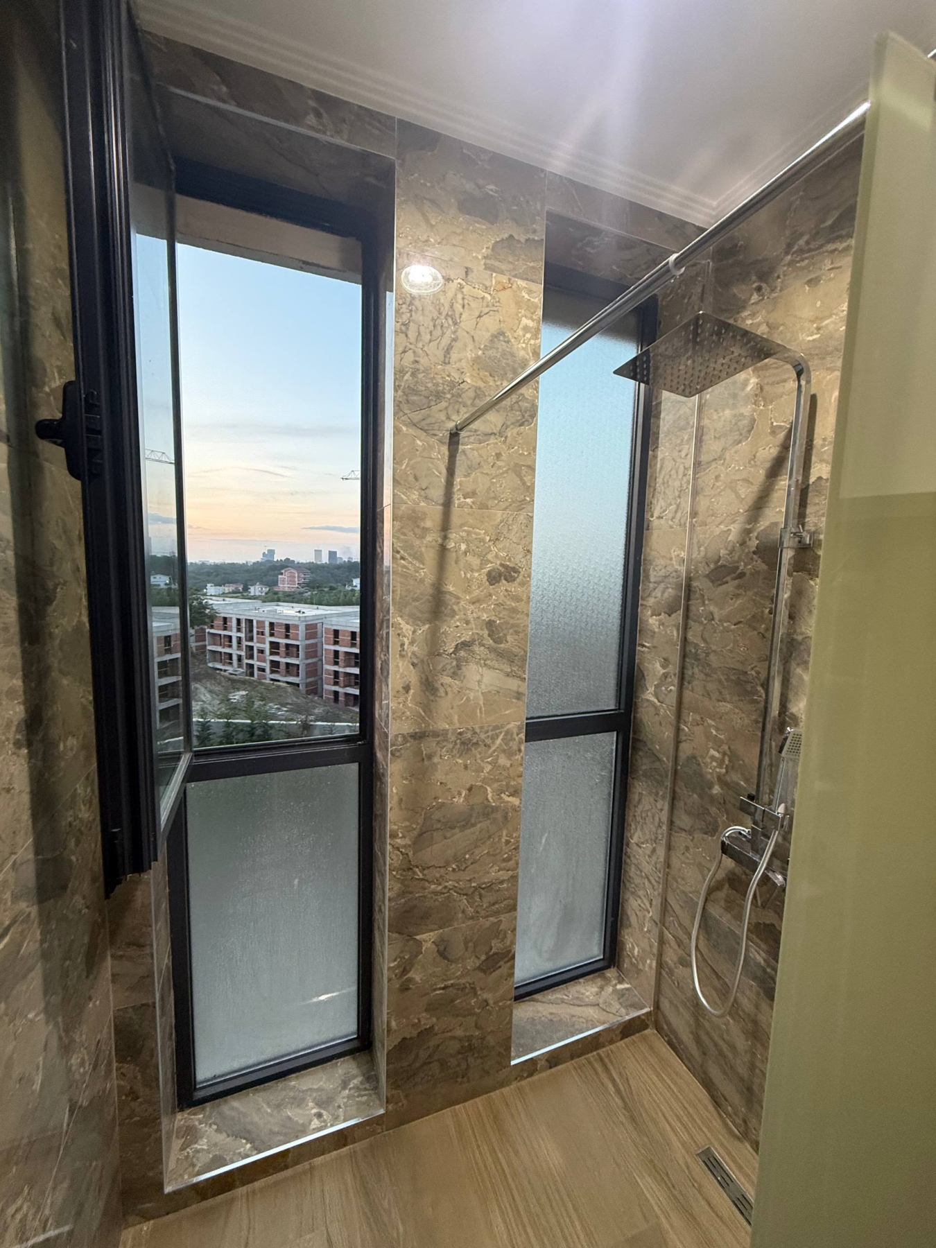 Apartament 2+1+2 në shitje, pranë Vet Hospital, Tiranë.