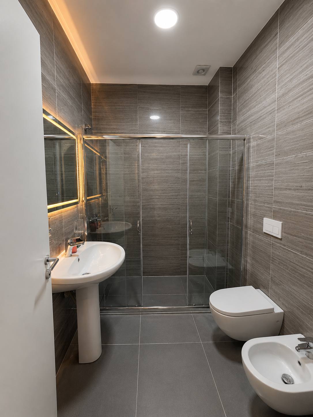 Apartament 1+1 me qera, pranë Kodrës së Diellit 1, Tiranë.