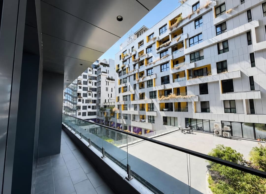 Apartament 2+1 për qera, te Square 21, Tiranë.