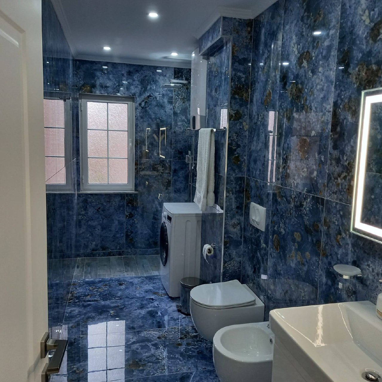 Apartament 1+1 me qera, Bllok, Tiranë.