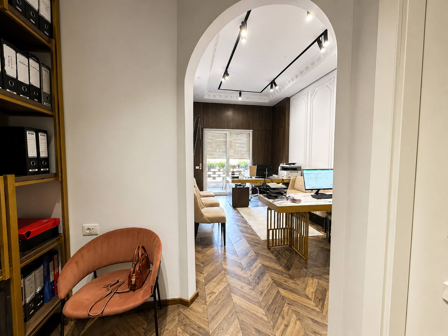 Jepet zyrë me qera, Golden Park Residence, Tiranë