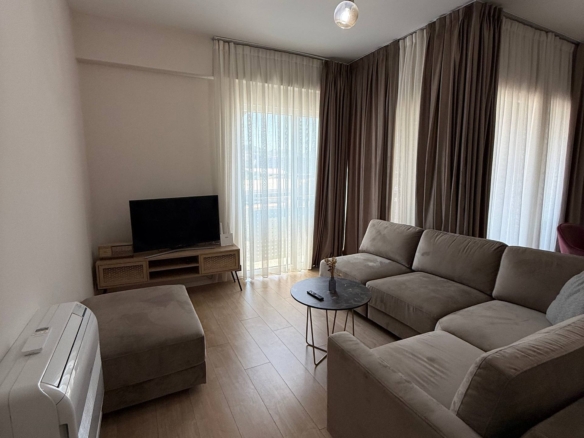 Apartament 2+1 me qera, rruga Kosovarëve, Tiranë.