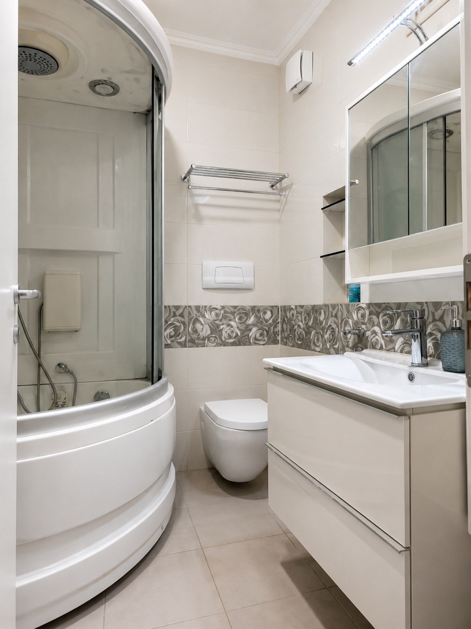 Apartament 3+1 me qera, Jordan Misja, Tiranë.