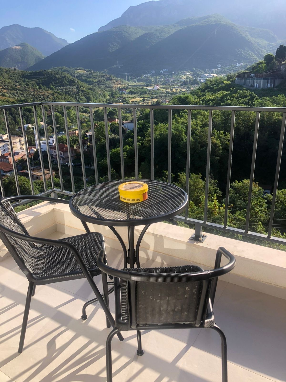Apartament 1+1 për shitje, në Fresk, Tiranë.