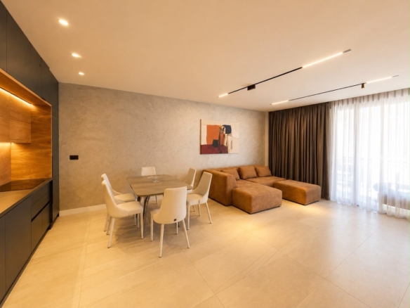 Apartament 3+1 për shitje, në Drimadhes.