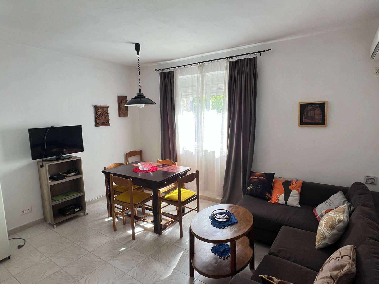 Apartament 3+1 për qera, pranë Ministrisë së Drejtësisë, Tiranë.